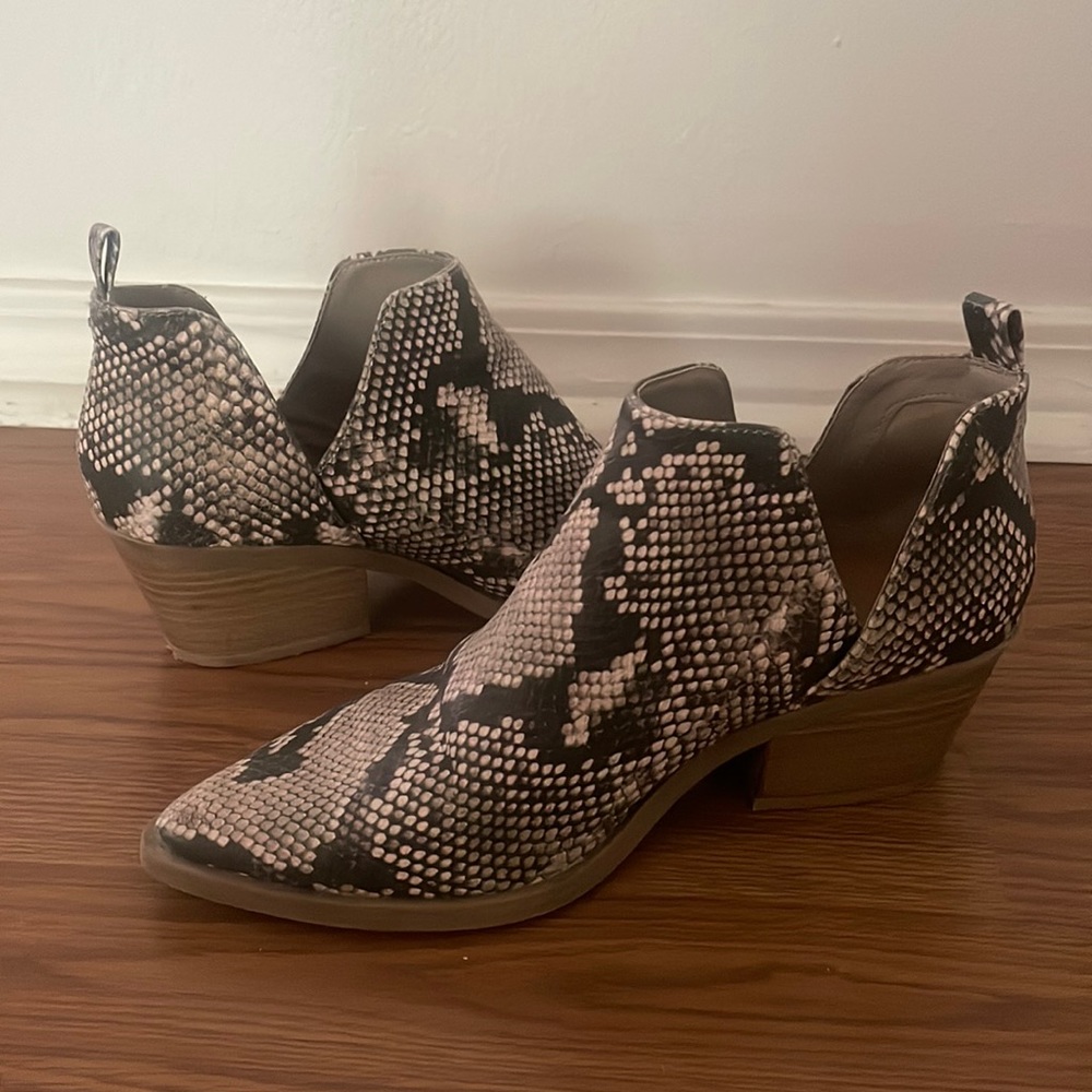 Snakeskin Booties • Size 7